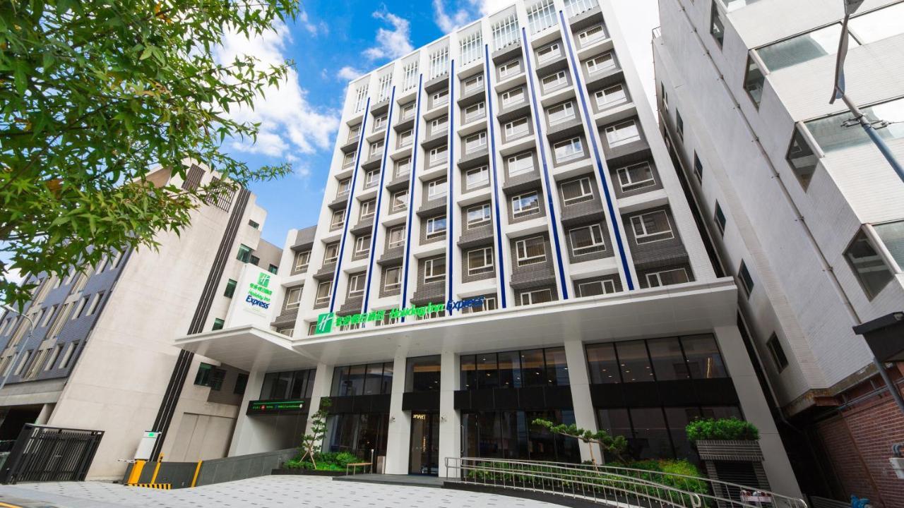 Holiday Inn Express Taichung Fengchia By Ihg Exteriér fotografie