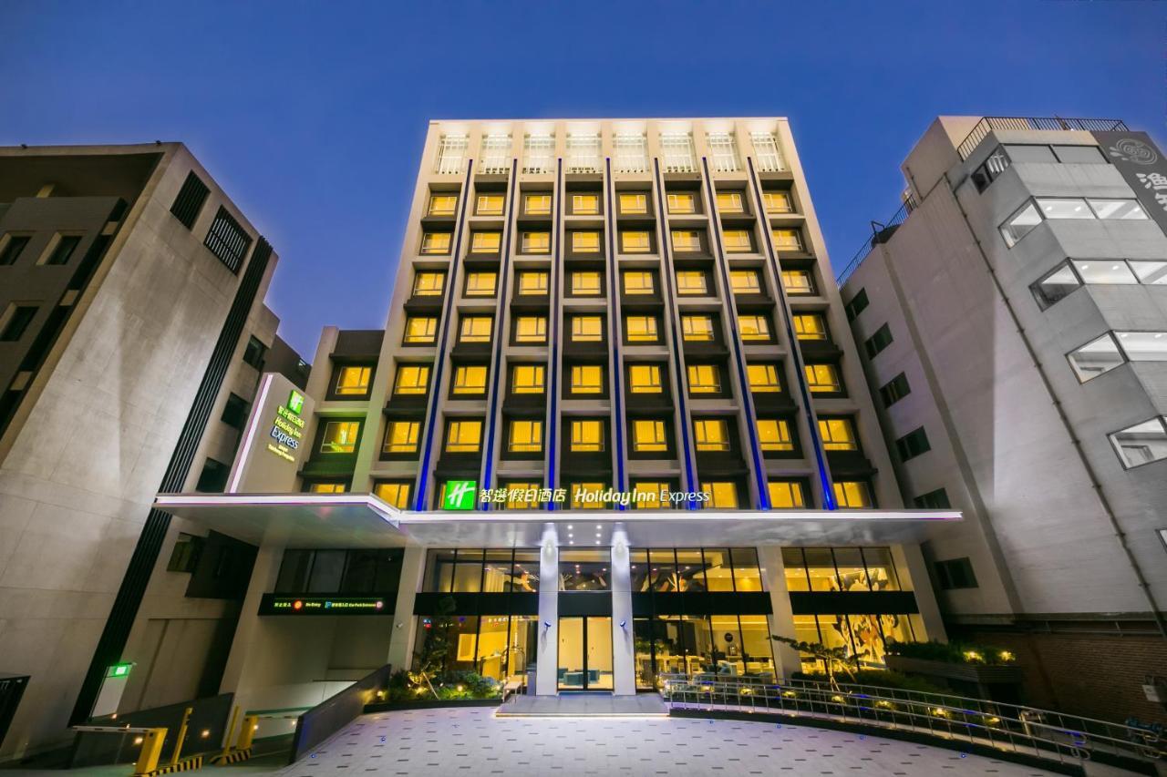 Holiday Inn Express Taichung Fengchia By Ihg Exteriér fotografie