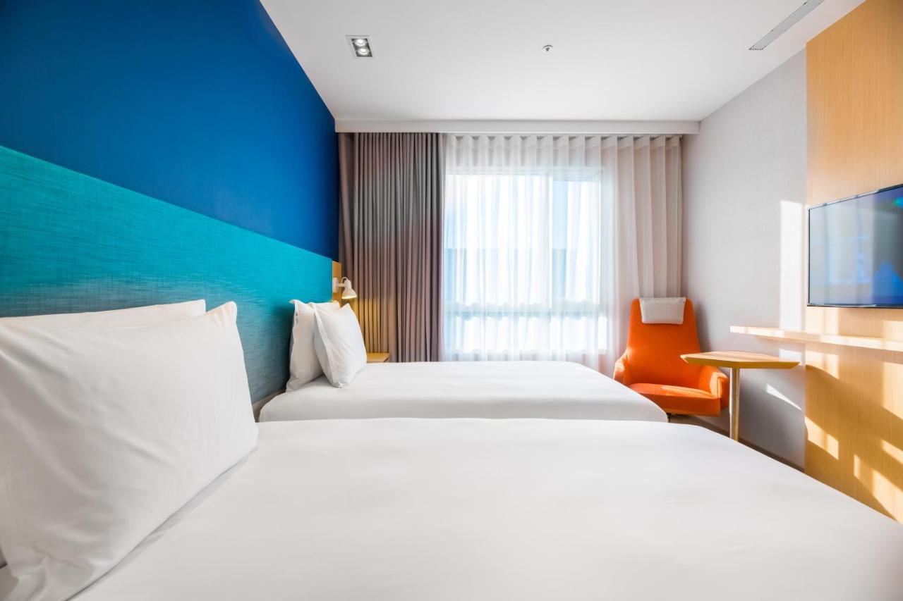 Holiday Inn Express Taichung Fengchia By Ihg Exteriér fotografie