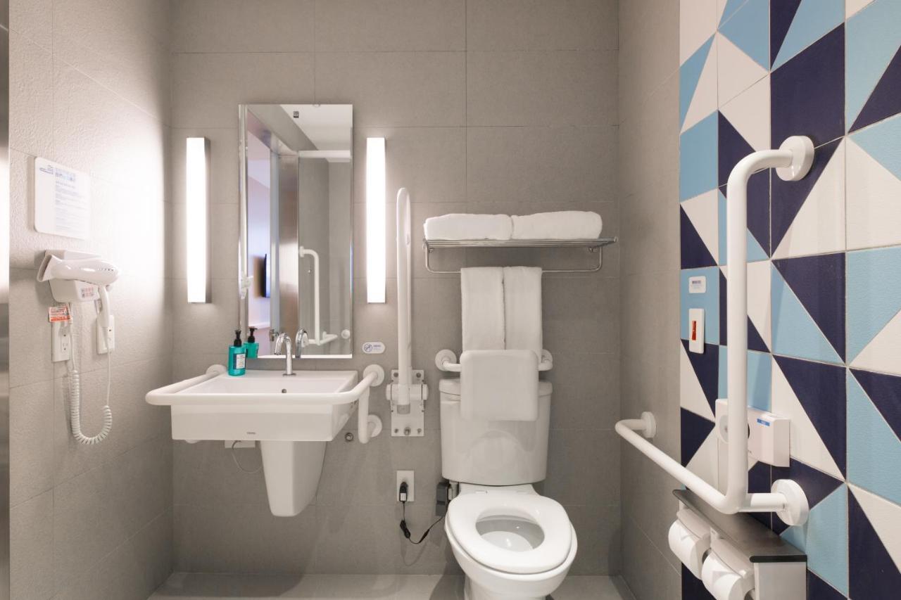 Holiday Inn Express Taichung Fengchia By Ihg Exteriér fotografie